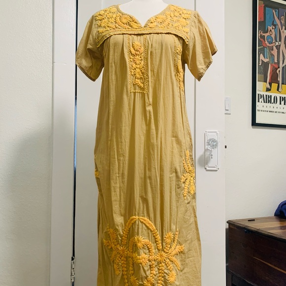 MOVING SALE! Accepting offers! Calypso St. Barth embroidered dress, size Small - Picture 2 of 4